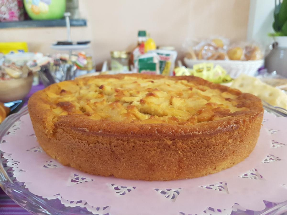 ピエトラ・リーグレ Ghiro Ghiotto Bed & Breakfast エクステリア 写真